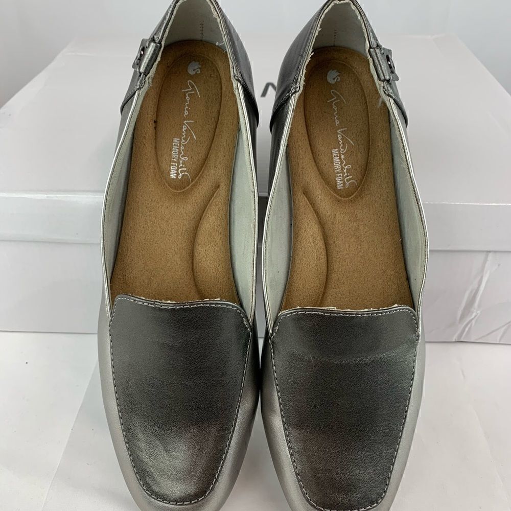 Gloria Vanderbelt Marjorie silver/shimmer loafer - Picture 5 of 9